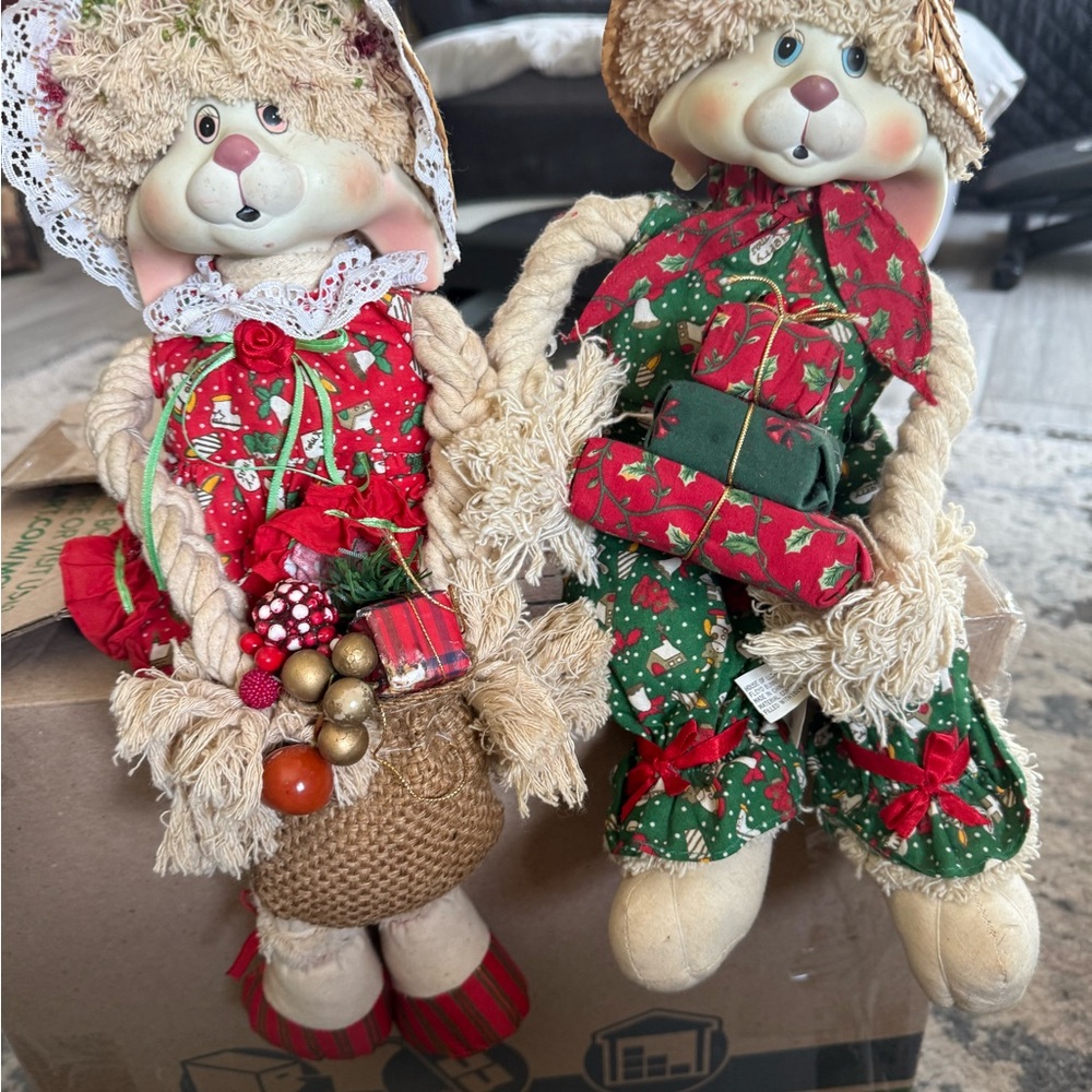 HOUSE OF LLOYD CHRISTMAS BUNNIES